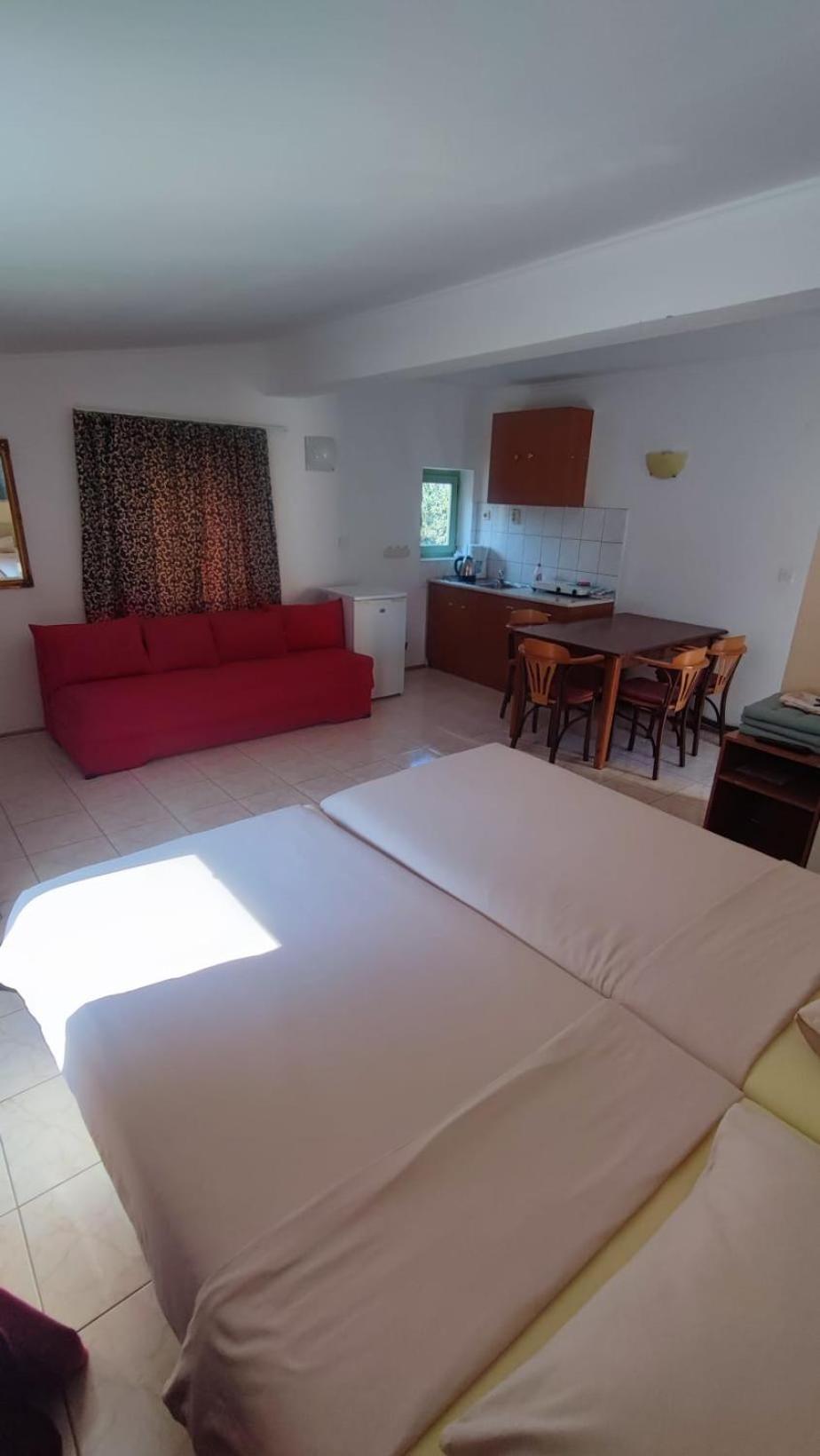 Pension Lale Apartment Pestani Exterior photo